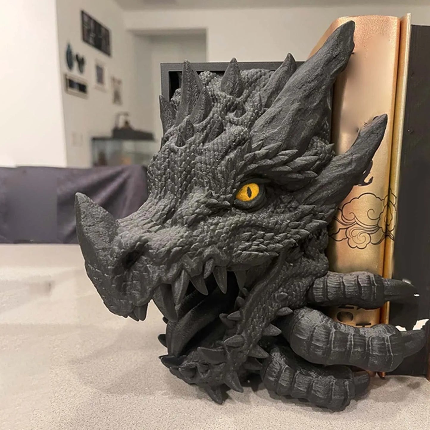 Dragon's Tairn Decor